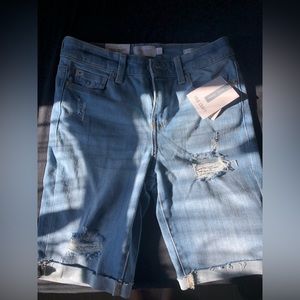 True craft bermuda ripped shorts